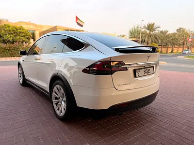 2017 Tesla MODEL X — фото 4