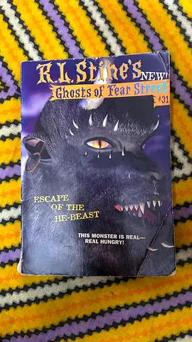 R.L. Stine - Ghosts of Fear Street #31: Escape of the He-Beast (paperback)