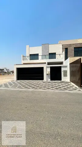 Luxury Townhouse | 5 Master Bedrooms | Spacious Modern Living