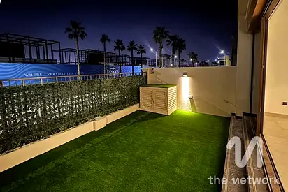Single Row | Near Central Hub | Near Beach Lagoon