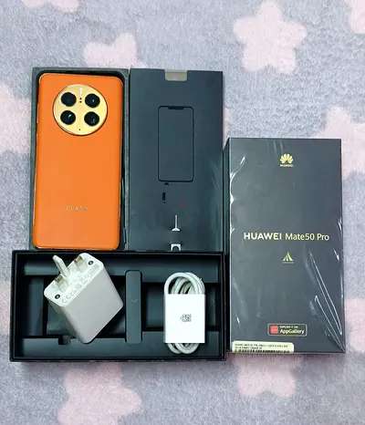 Huawei Mate50 Pro with box, charger and cable - Good condition