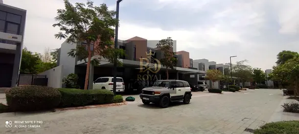 Hot Deal | Exclusive Corner 3BR Townhouse | Ready Unit | Private Garden | Elegant Design | Steps fr