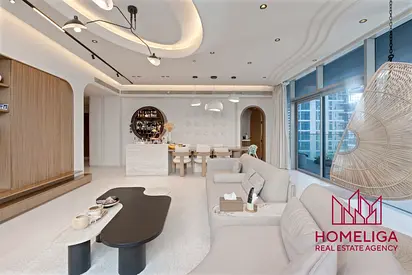 Exquisitely Upgraded & Fully Furnished 3BR