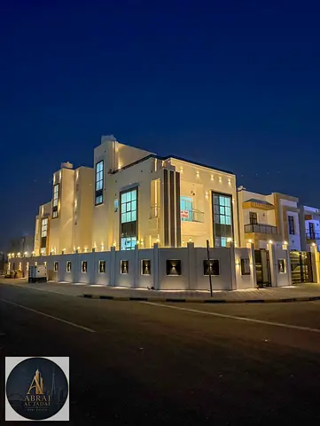 فيلا زاويه شارعين بتصميم راقي وسعر تنافسي وتوزيع رائع / تملك حر لجميع الجنسيات