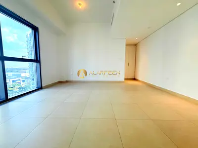 Expo Village | Pool View | Walkable to Metro