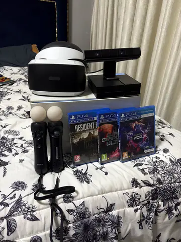 Playstation VR 1 Headset and Controllers