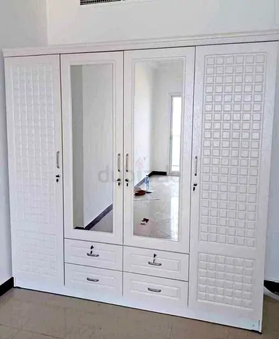 New brand wardrobe Available ✨️ Delivery All UAE 🏡