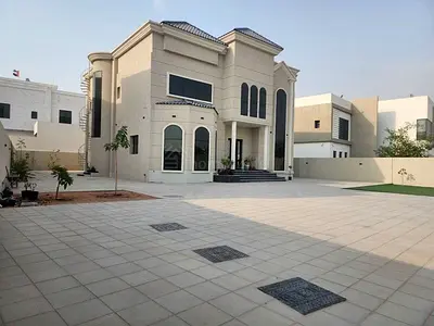 Brand New | Spacious Plot | 5BR + Maid | Luxurious