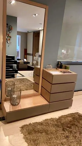Stylish Makeup Vanity Tables for Contemporary Bedrooms