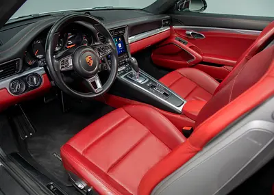 2017 Porsche 911 thumbnail 10