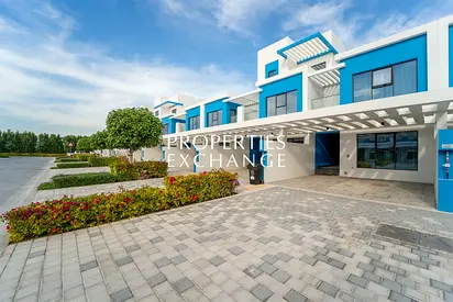 SINGLE ROW | GREEN COMMUNITY VIEW | RESALE