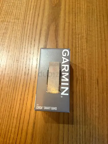 Garmin activity tracker / smart band (new in box)