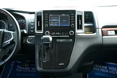 صورة 12 لـ 2021 Toyota GRANVIA