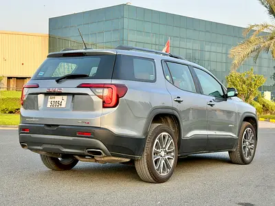 صورة 14 لـ 2023 GMC ACADIA