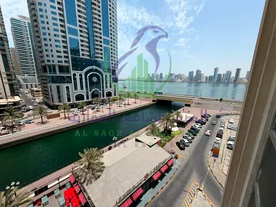 ثلاث غرف وصالة في المجاز 3 باركينج مجاني غرفة نوم ماستر غرفة ستور أرضيات باركيه إطلالة بحرية بانورامية مباشرة