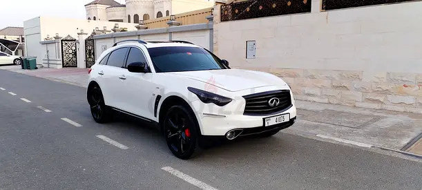 Stunning QX70 AWD Top of the range. GCC. in superb condition, really well maintained, Expat Driven.