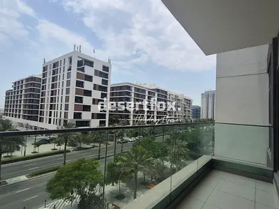 Spacious 1BR I Vacant I Community View