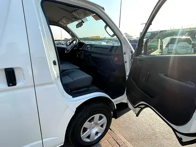 2020 Toyota HIACE 照片 10