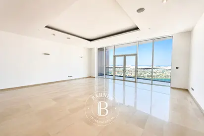 Marina & Atlantis Views | 3 BR + Study | Vacant