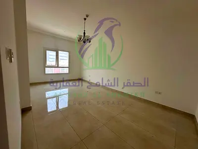شقة واسعة مكونة من غرفتين نوم متاحة للإيجار مع باركن بلكون ومناسبة ثاني ساكن في موقع مميز شقة حديثة