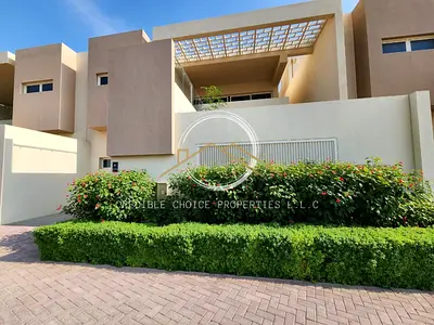 SPACIOUS 3BR WITH MAIDS ROOM | NEAR THE ENTRANCE
