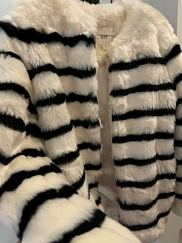 Gap fur coat in amazing condition XS in Rak