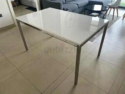 IKEA TORSBY - Modern white glossy dining table with metal legs. 135x85 cm