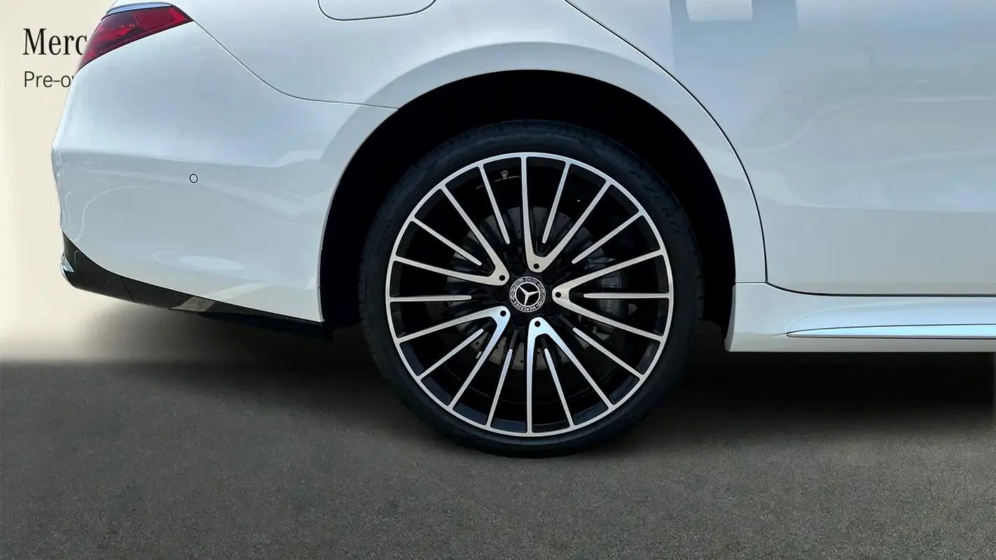 Mercedes-Benz S-Class 2025