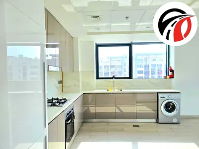 Beautiful corner unit 2bhk / high floor / pool view / best apt