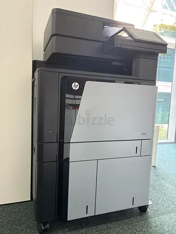 Color Laser Jet Flow MFP M880 HP printer