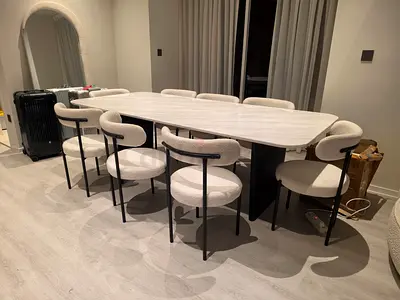 Excellent condition Daning table with chairs