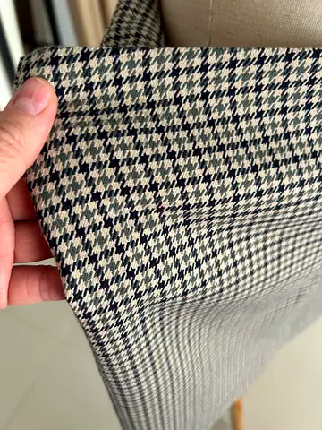 Monki Houndstooth mini skirt - size M, good condition