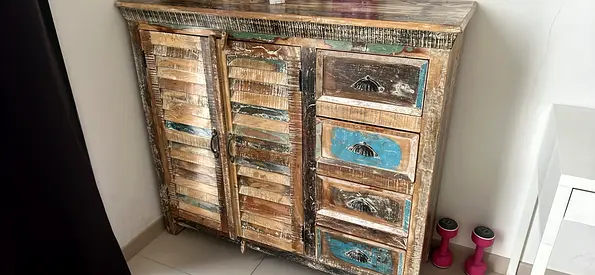 Antiques chest of drawers