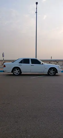 صورة مصغرة 13 لـ 1992 Mercedes-BENZ E-CLASS