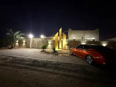 للبيع بيت عربي في الغافيه الشارقه