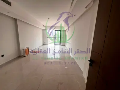 غرفتان وصالة فاخرة للايجار في التعاون على شارع التعاون باركينغ مجاني إطلالات مفتوحة غرفتا ماستر صالة واسعة بلكونة تشطيب حديث خزائن بالحائط
