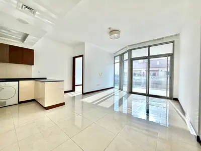 SPACIOUS 1BR | SEMI-CLOSED KITCHEN | FULLY FITTED