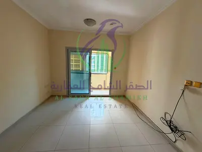 استديو شهر مجانى للايجارالسنوي فى منطقه التعاون بأمارة الشارقه مساحه واسعه بلكونه اطلالة مفتوحة تشطيب حديث مطبخ منفصل موقع مميز قريب من مخرج دبى