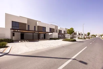 √ CORNER UNIT | Move-in Ready | Spacious Plot √