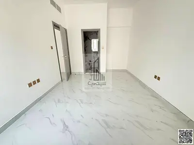 للإيجار – شقة أول ساكن بتشطيبات فاخرة  فرصة لا تُعوّض للسكن في شقة أول ساكن تتميز بالتصميم العصري والتشطيبات الراقية،