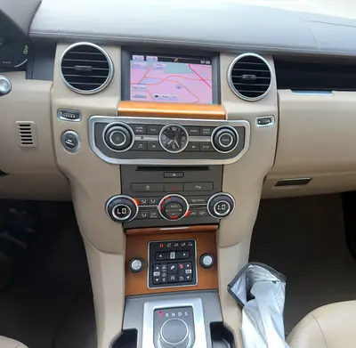 2016 LAND Rover LR4 — фото 16