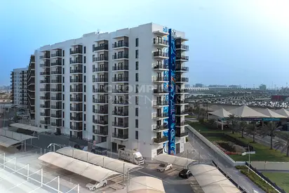 Corner 3BR+M Apartment | Sea World View | Vacant