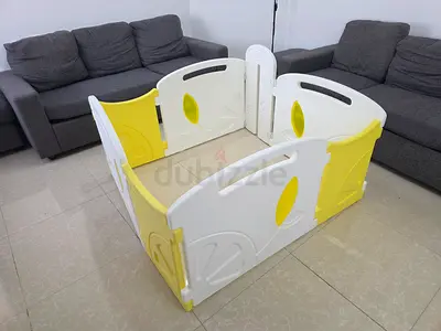iFam Baby Playhouse – Yellow & White – Excellent Condition