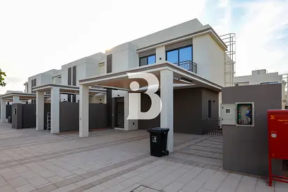 Luxurious 3 bedroom Townhouse on Falcon Island.