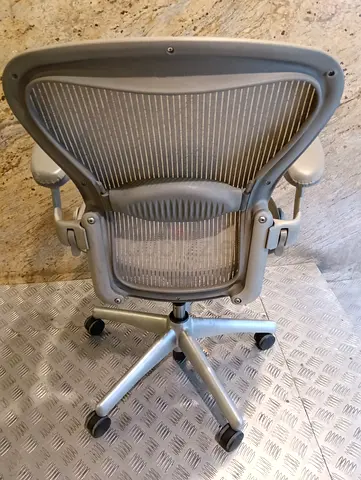 Herman Miller Aeron office chair for selling.gray colour