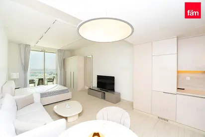 Brand New Studio | Fully Furnshed | Vacant