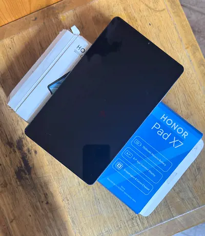 Honor Pad X7 Tablet with Original Box with charger