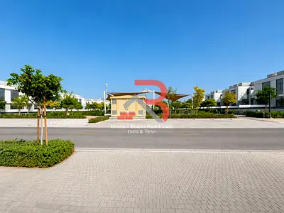 Corner Unit | Large Plot | Landscaped Garden