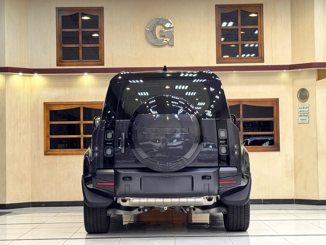 Land Rover Defender 2026