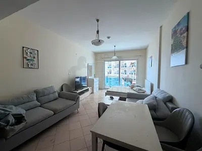 Upgraded/ Big layout / Vacant | Furnished | Clean
